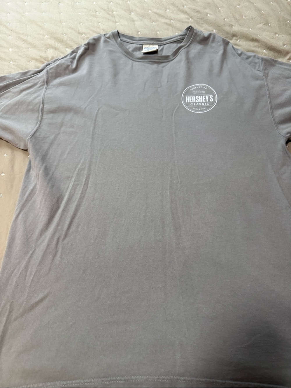 Hershey’s Classic Logo Men's Short-Sleeve Shirt - Gray